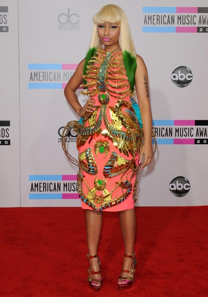 Nicki+Minaj+2010+American+Music+Awards+Arrivals+EgbNgCfCvpql