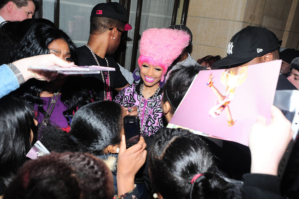 Nicki+Minaj+Nicki+Minaj+Dorchester+Hotel+2+c5kmu555qInl